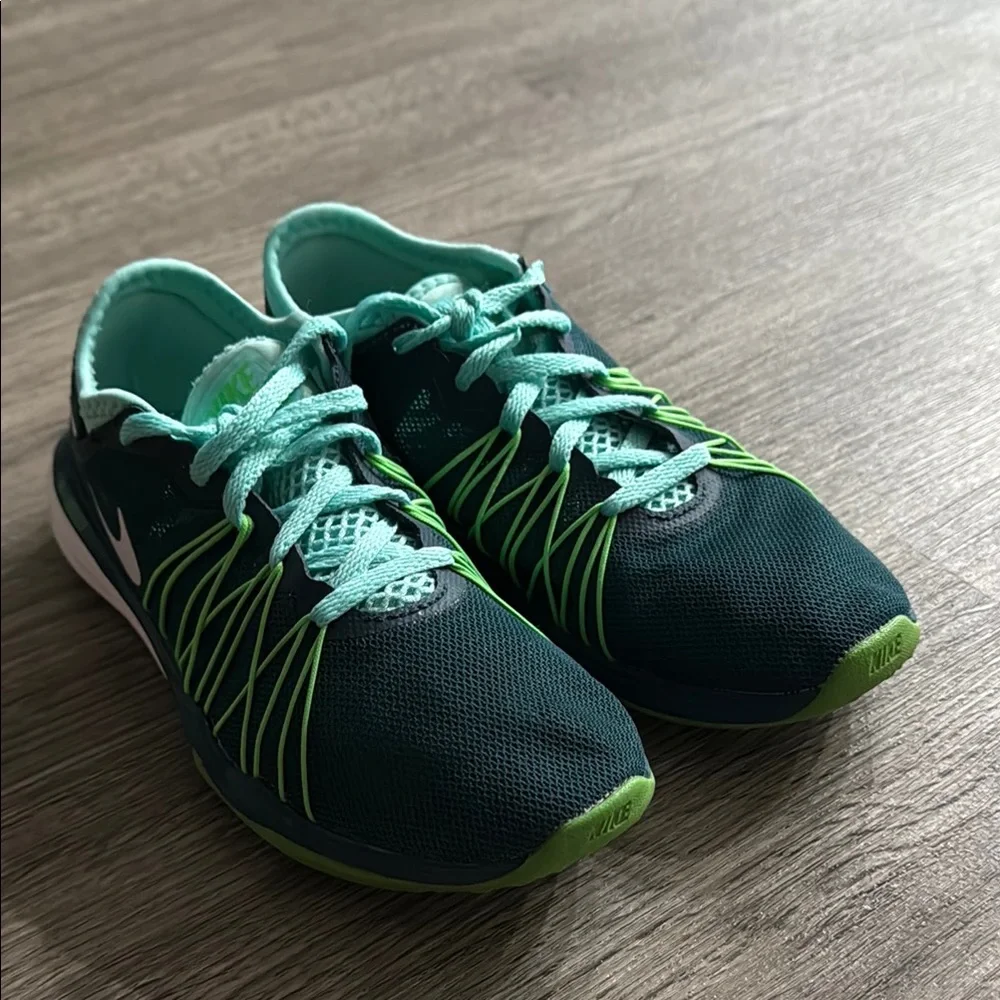 Nike‎ Blue and Green Athletic Shoes with Mesh Design